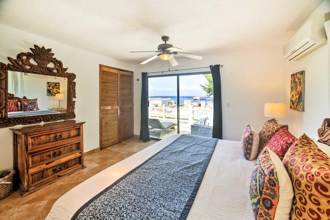 Gorgeous Penthouse Villa With Deck And Ocean Views! Cozumel Apartment