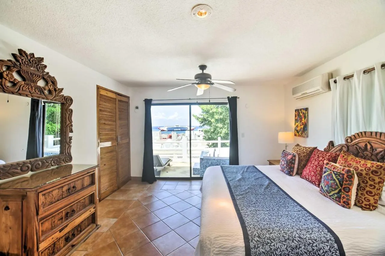 Gorgeous Penthouse Villa With Deck And Ocean Views! Cozumel